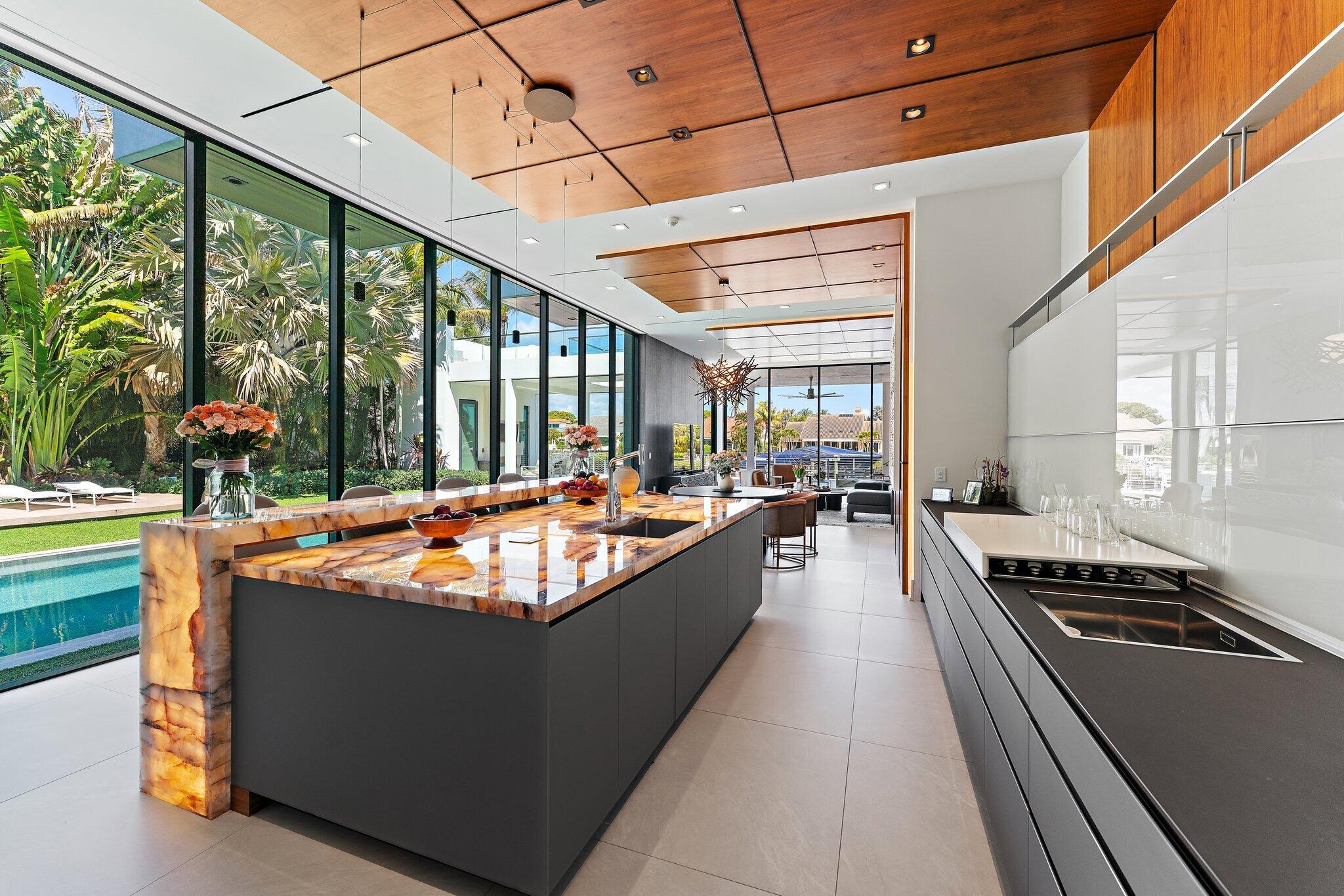 ADMIRALS COVE - Residential