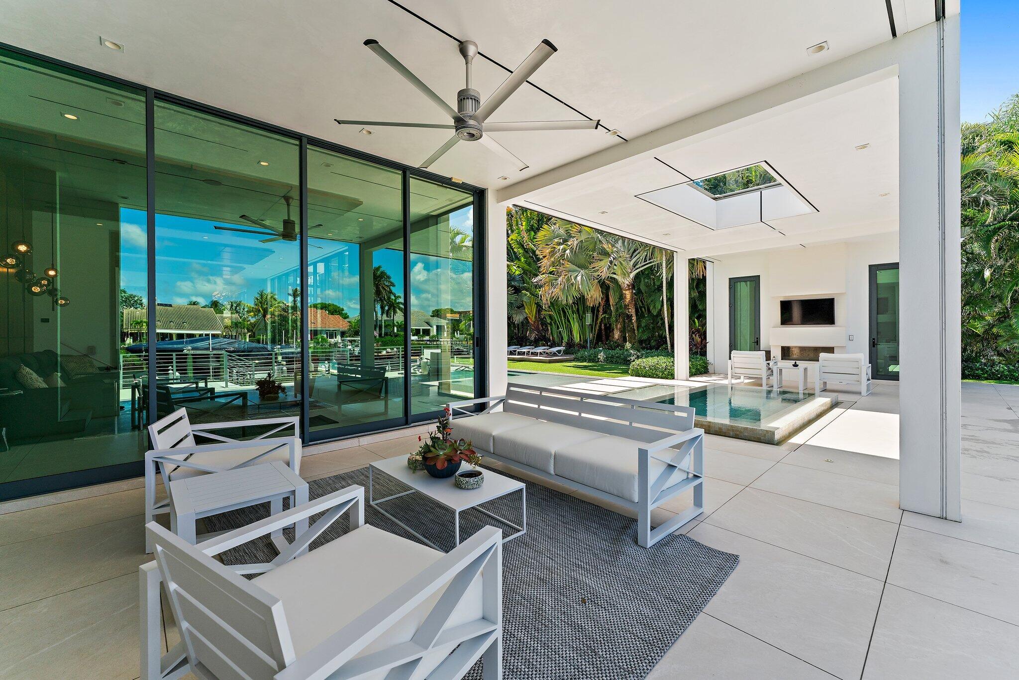 ADMIRALS COVE - Residential