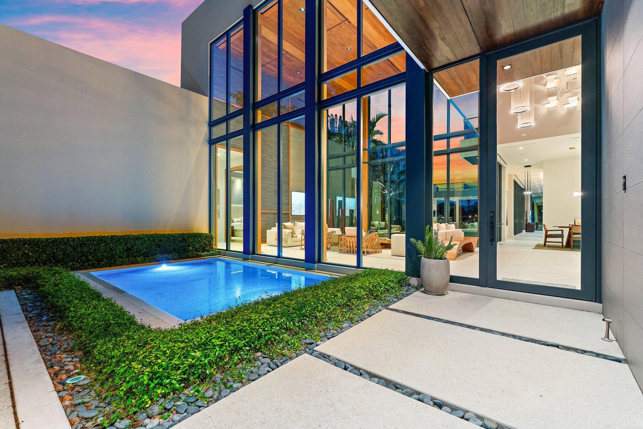 ADMIRALS COVE - Residential