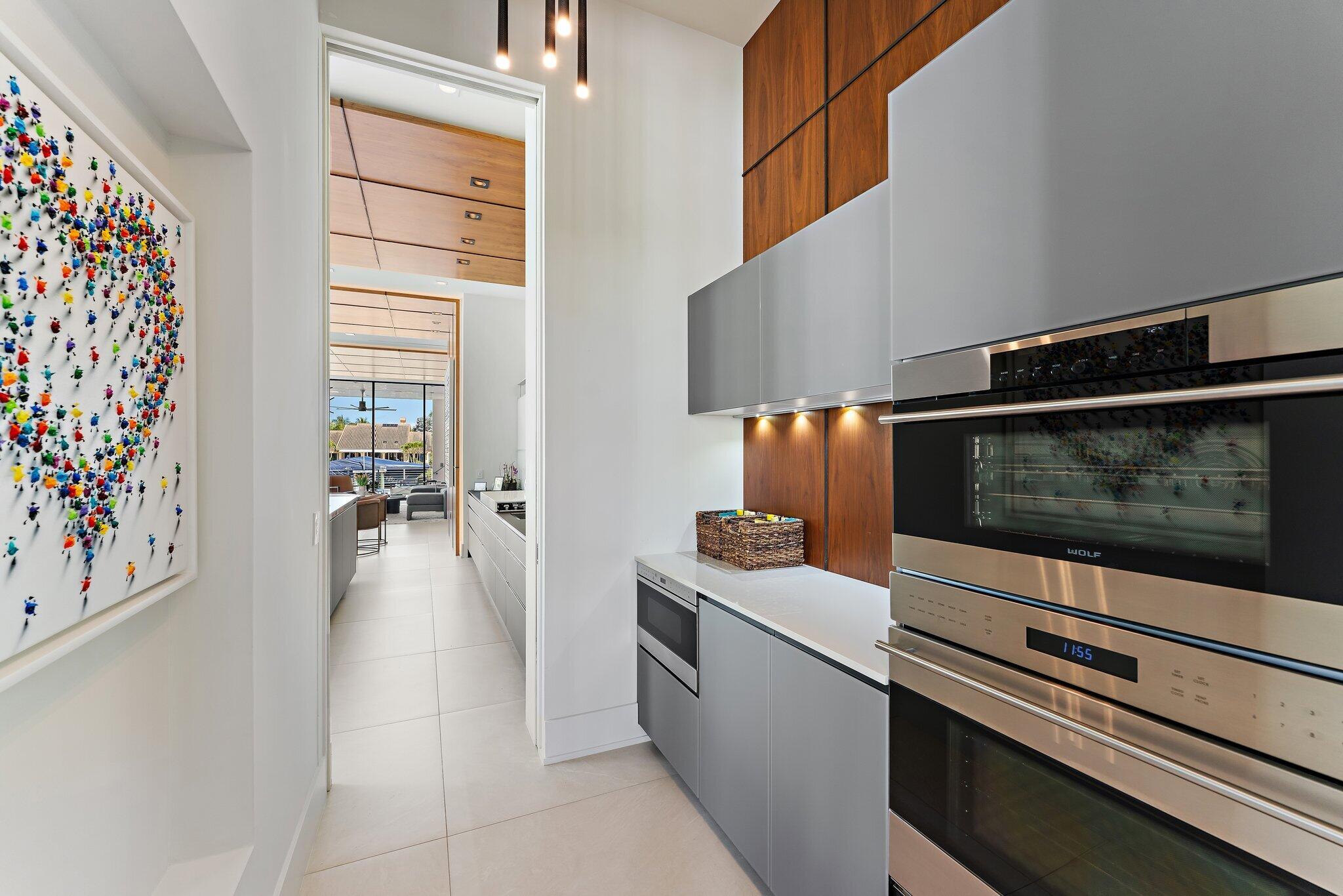 ADMIRALS COVE - Residential