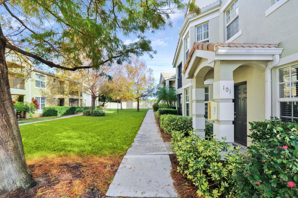 Photo of 154 SW Peacock Boulevard #28-101, Port Saint Lucie, FL 34986 (MLS # R10994720)