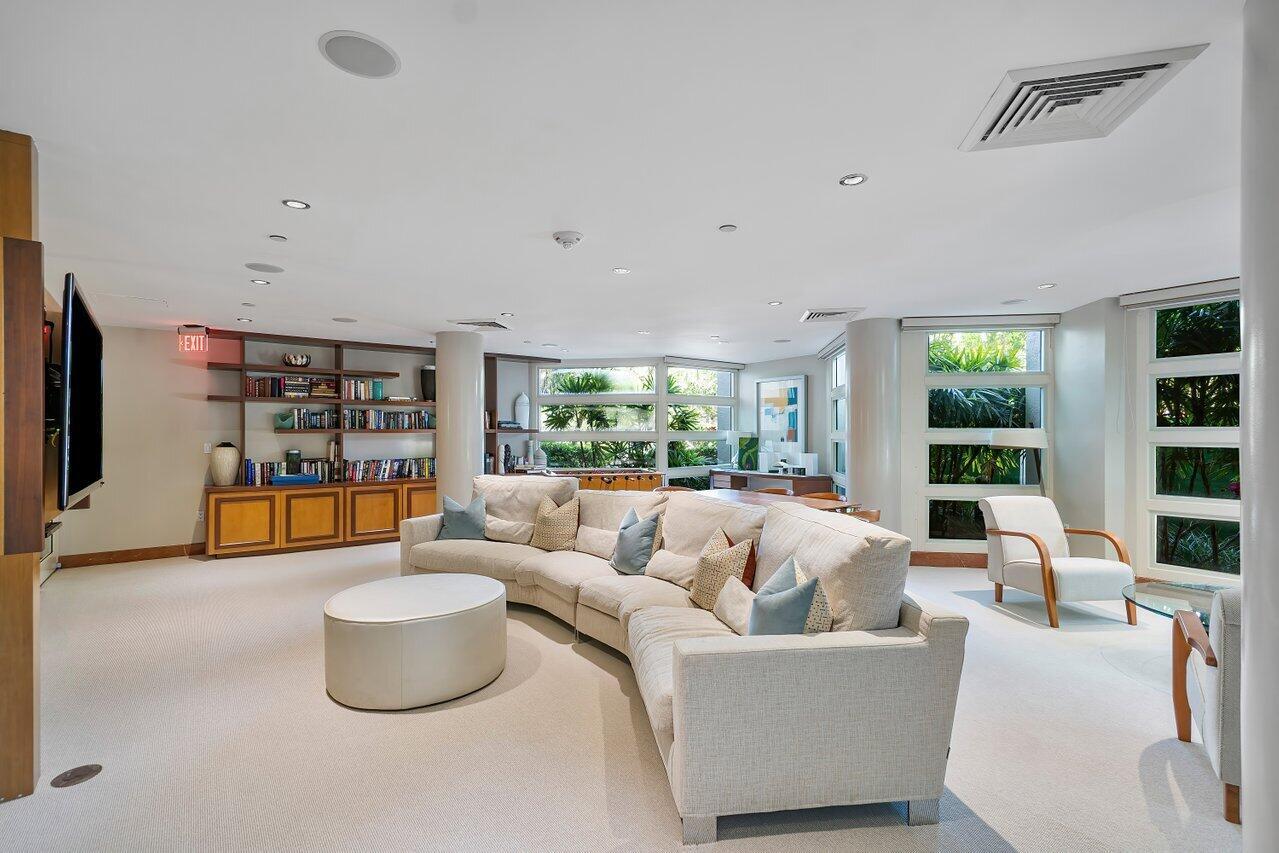 PRESIDENTIAL PLACE CONDO - Residential