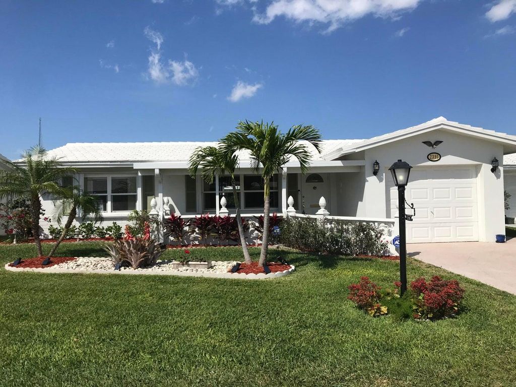Photo of 2391 SW 11th Avenue, Boynton Beach, FL 33426 (MLS # R11053666)