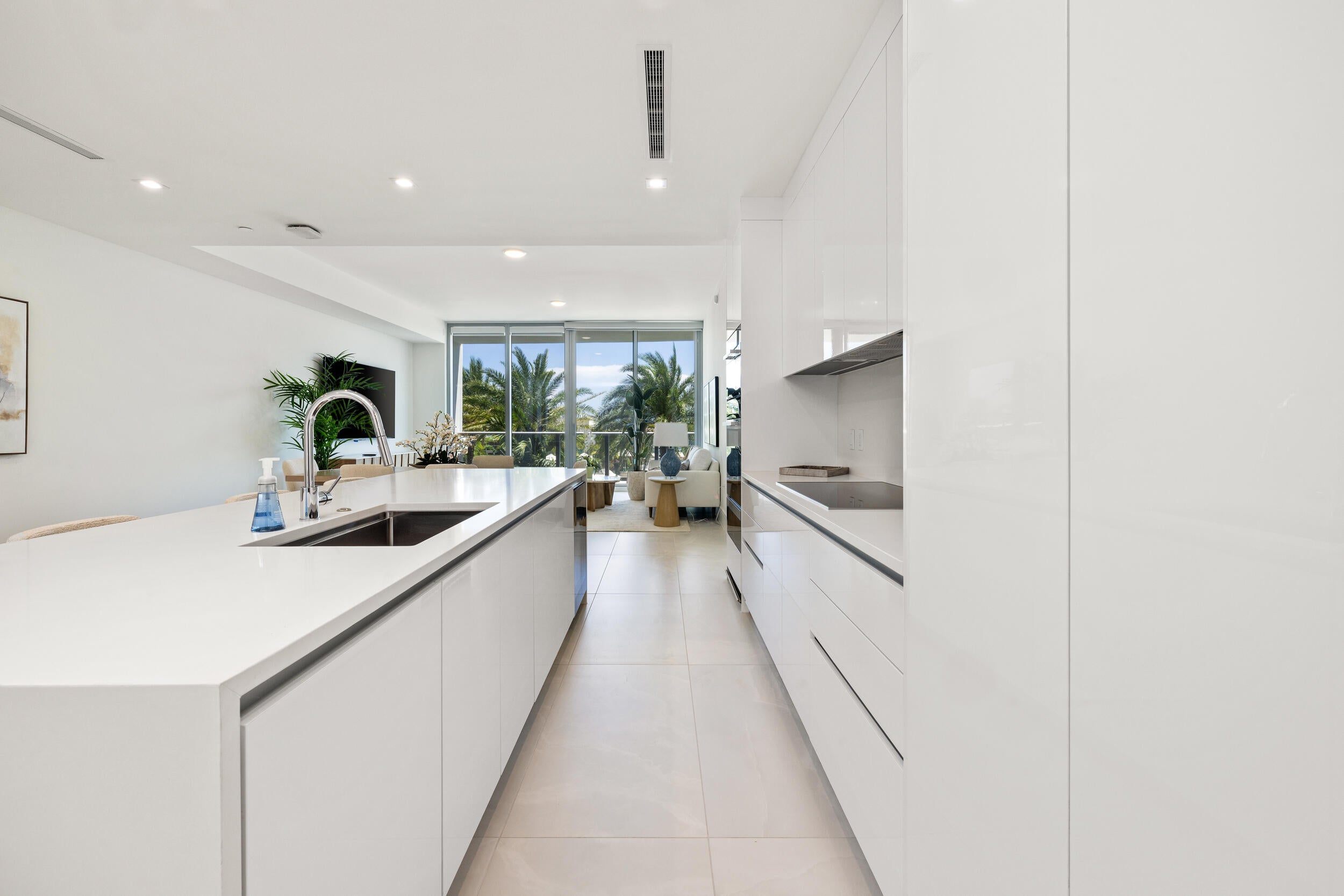 220 Lake Shore Drive 704