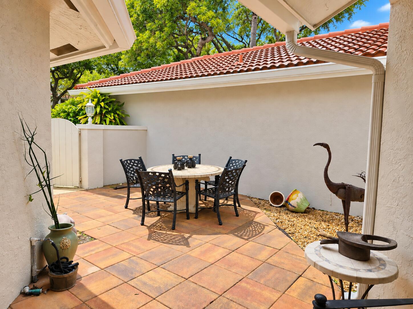 4103 CARRIAGE Drive H3