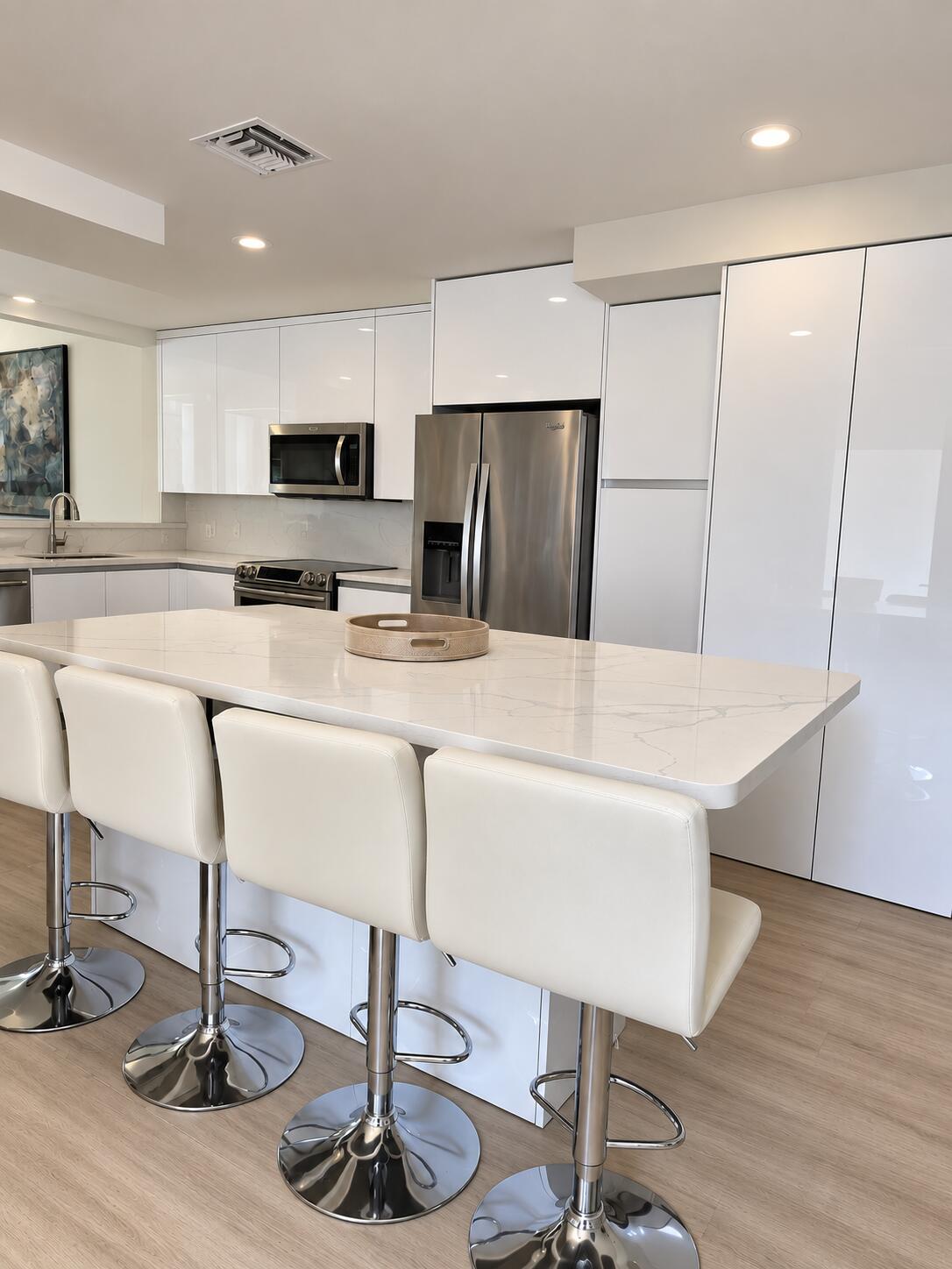 4103 CARRIAGE Drive H3