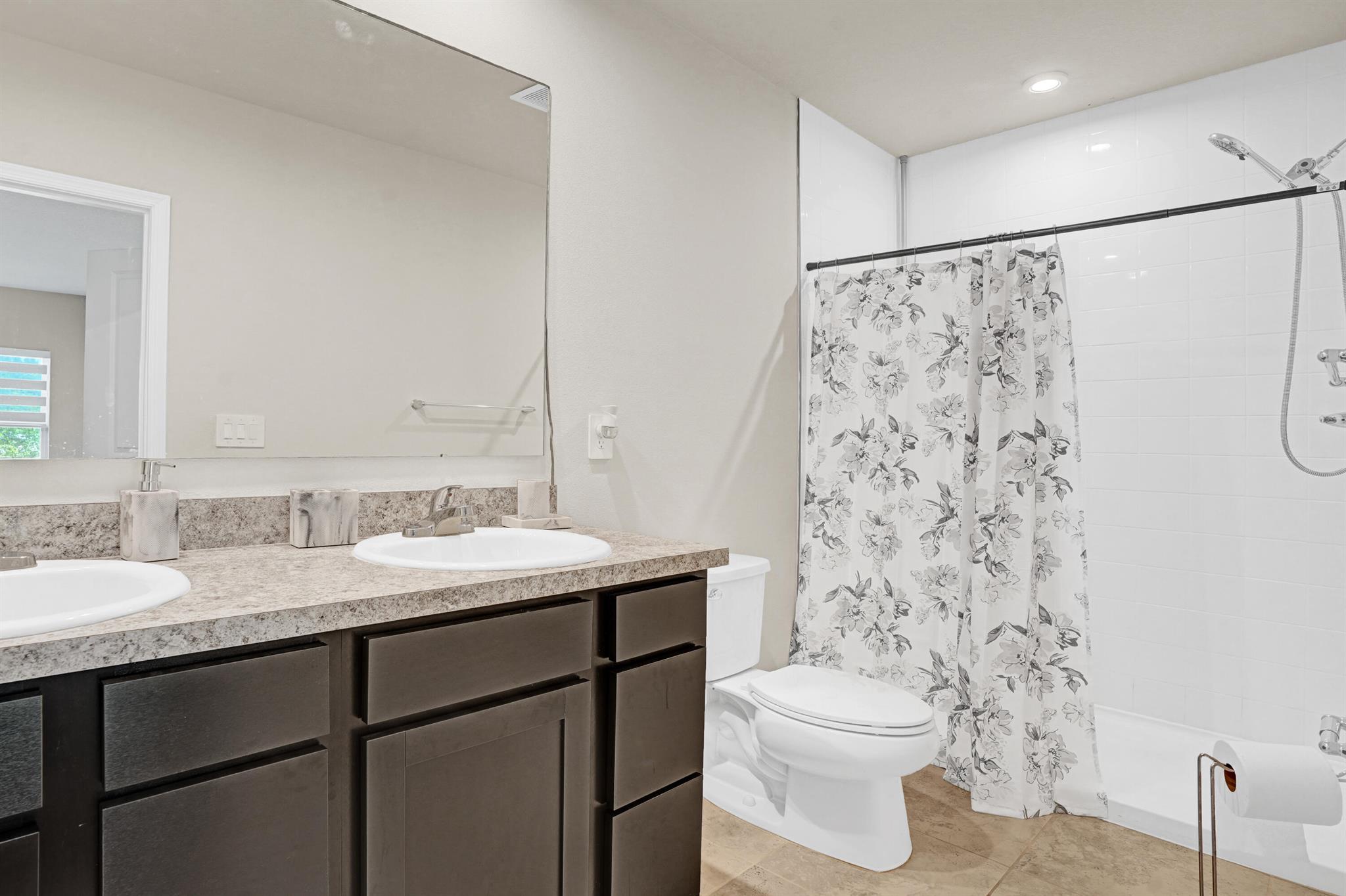 AVALON CROSSING - Residential Lease