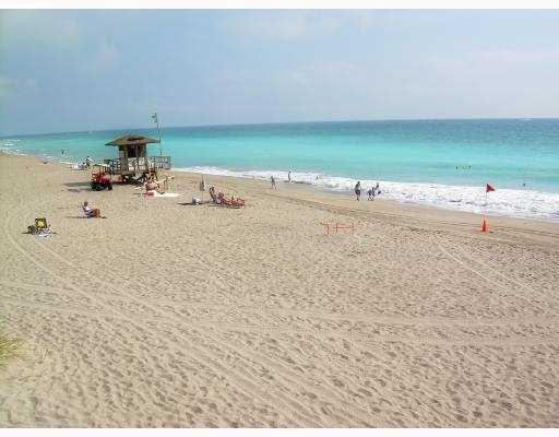 OLD TOWNE AT JUNO BEACH - Residential