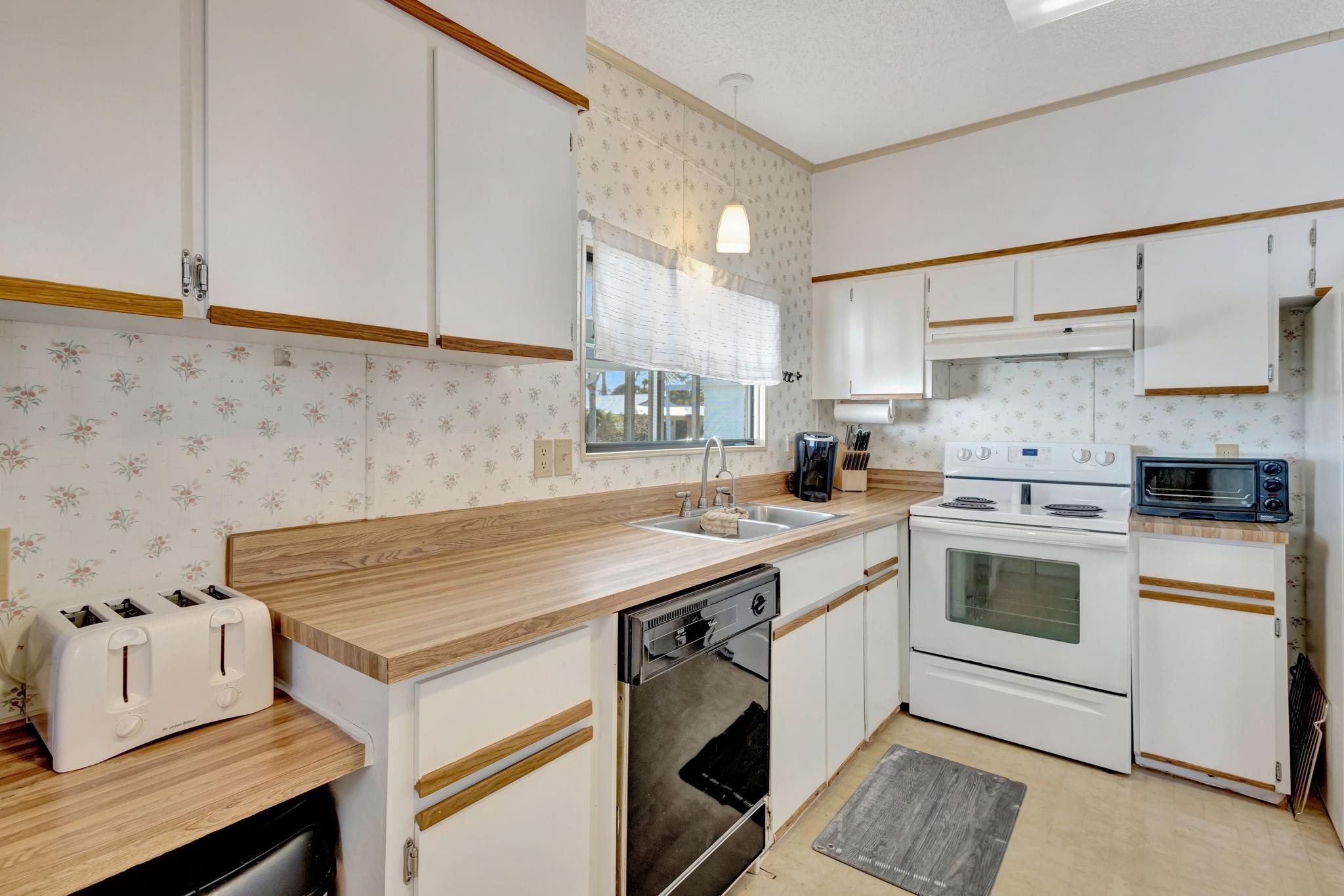 Spanish Lakes Country Club - Residential