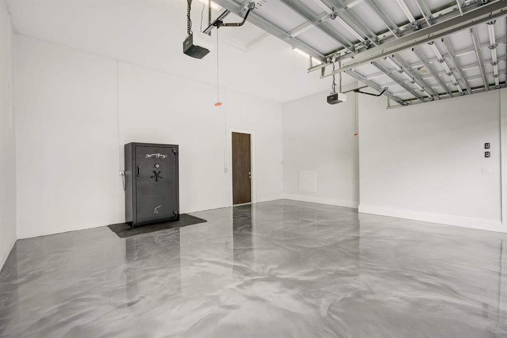 FOX RUN - Residential