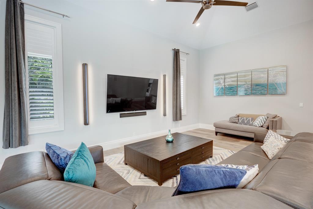 FOX RUN - Residential