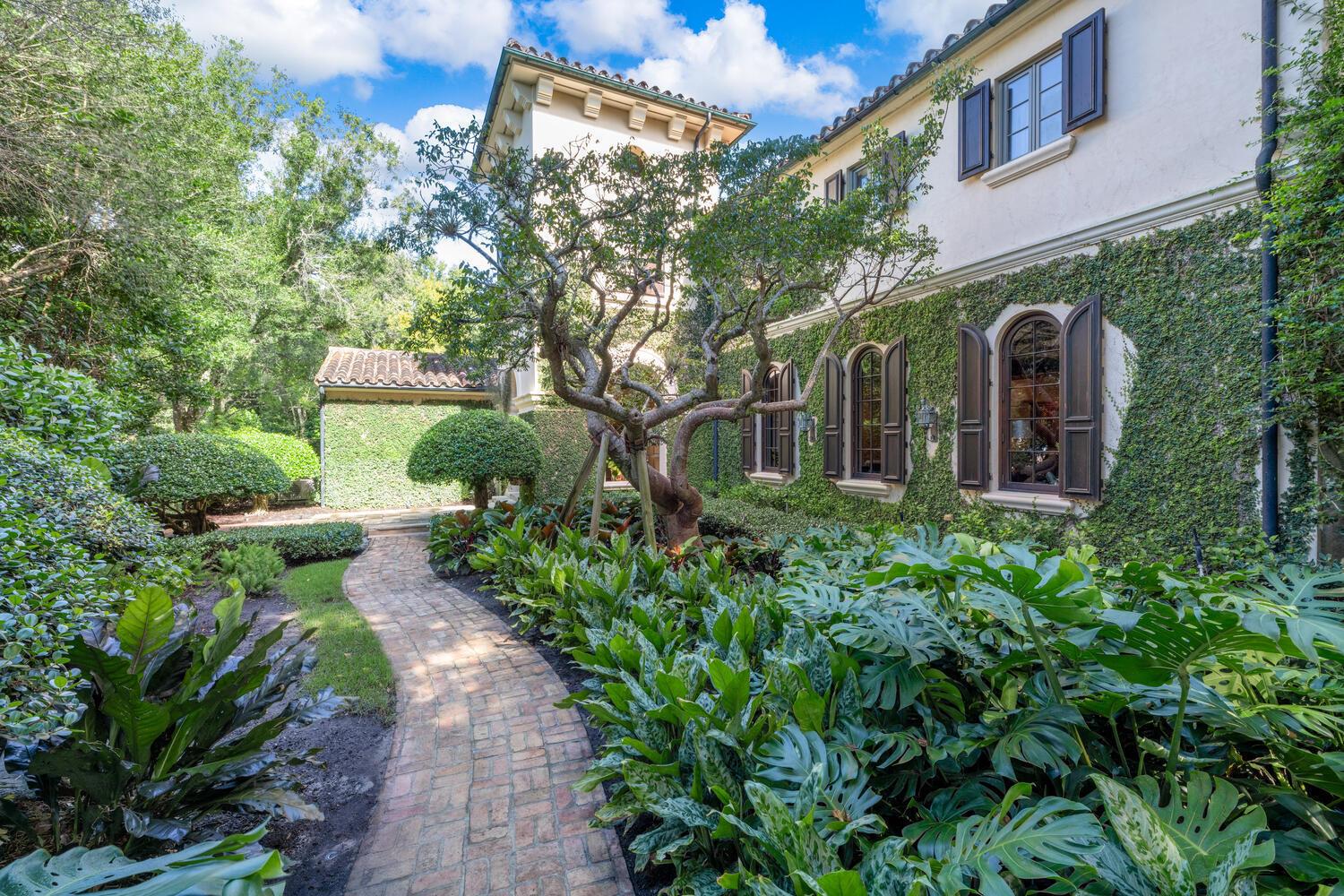 BRIDLE PATH OF P B POLO & - Residential