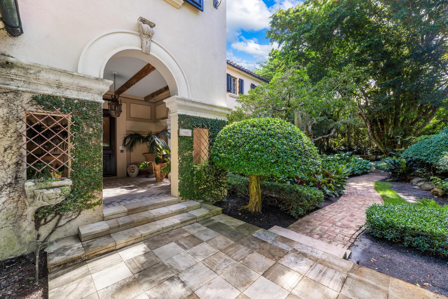 BRIDLE PATH OF P B POLO & - Residential