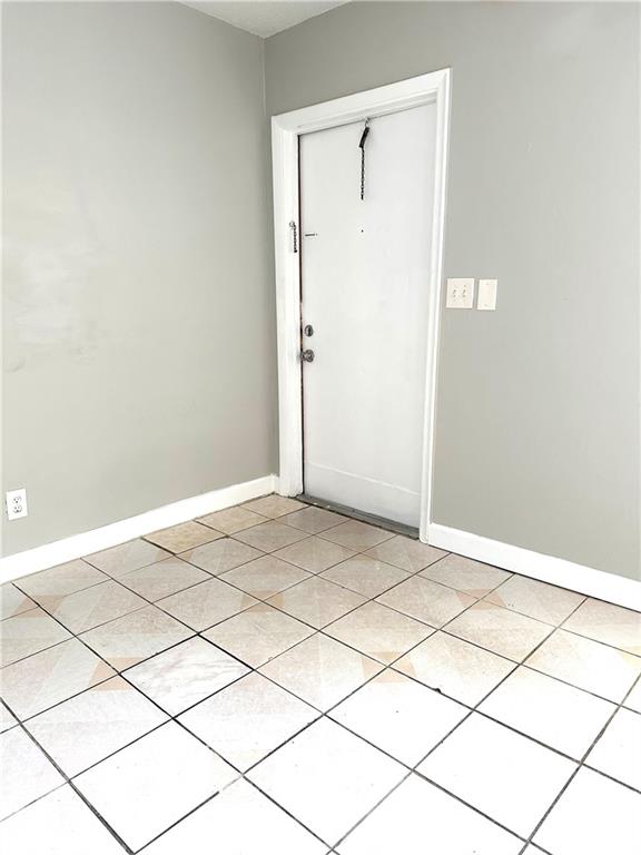 CONT N 75, ELY 123, 575 - Residential Lease