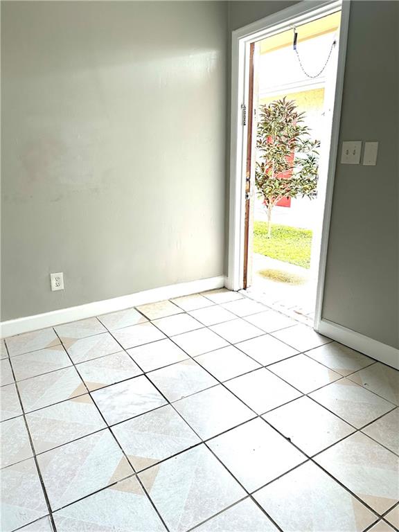 CONT N 75, ELY 123, 575 - Residential Lease