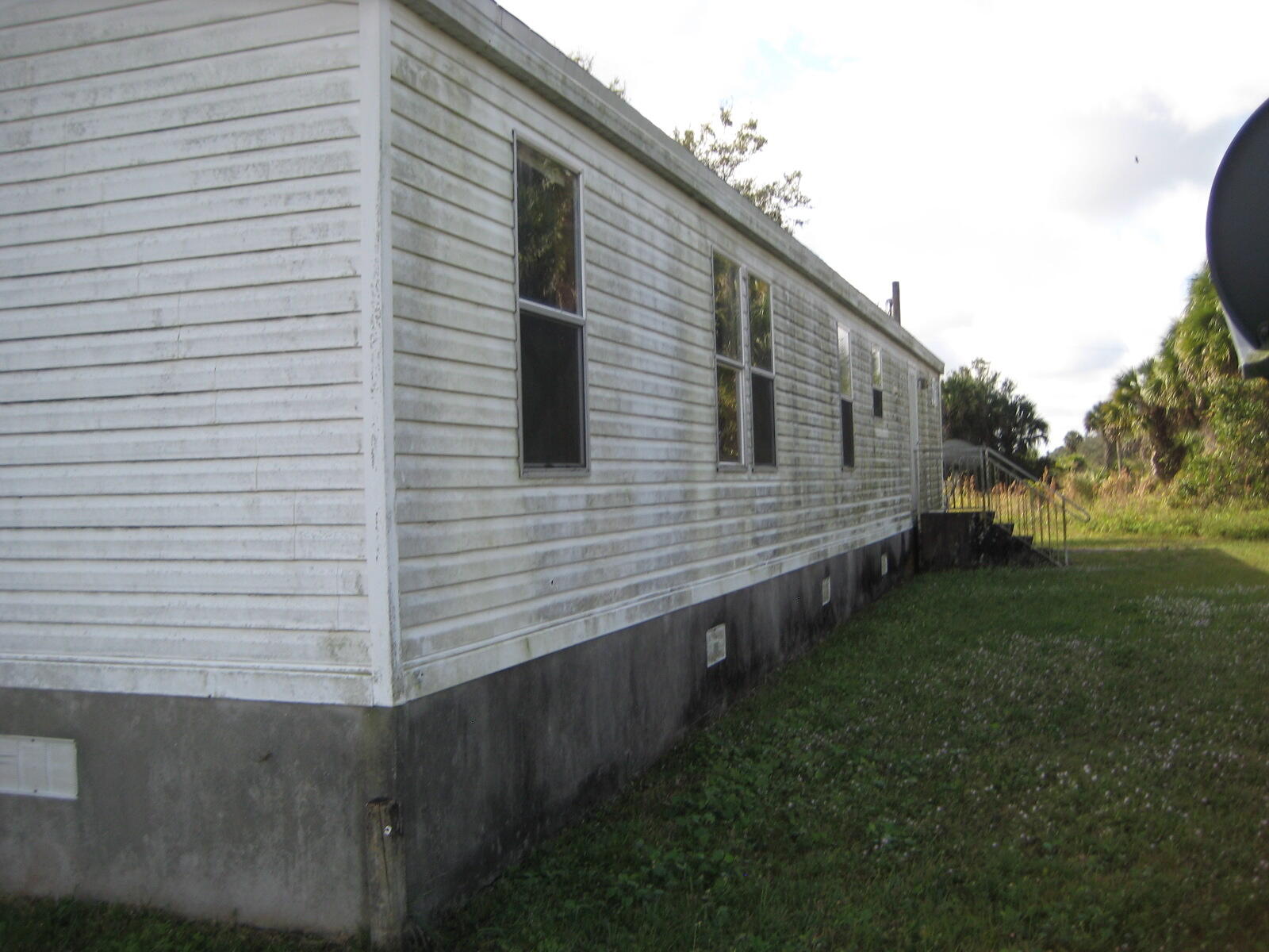 LOTS 0 & P OF TRACT 1 EAST 1/2 OF THE SOUTH 1/2 OF - Residential