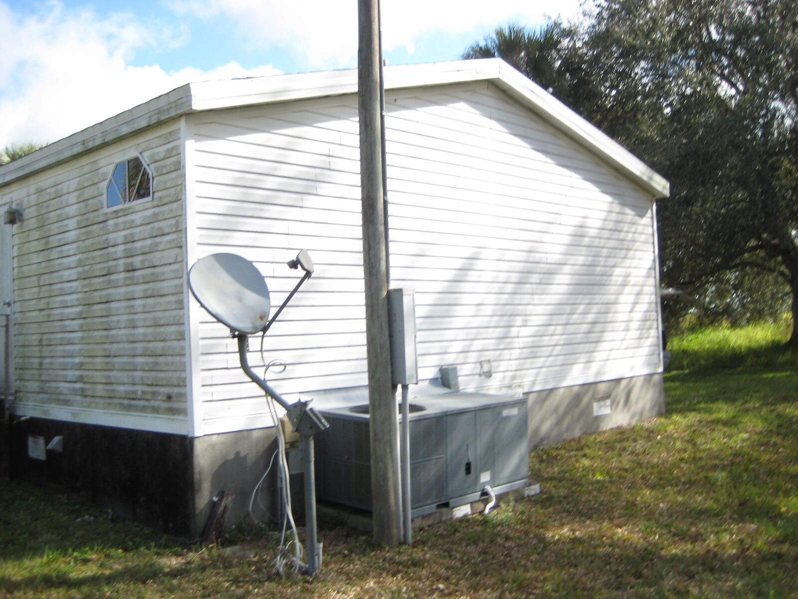 LOTS 0 & P OF TRACT 1 EAST 1/2 OF THE SOUTH 1/2 OF - Residential