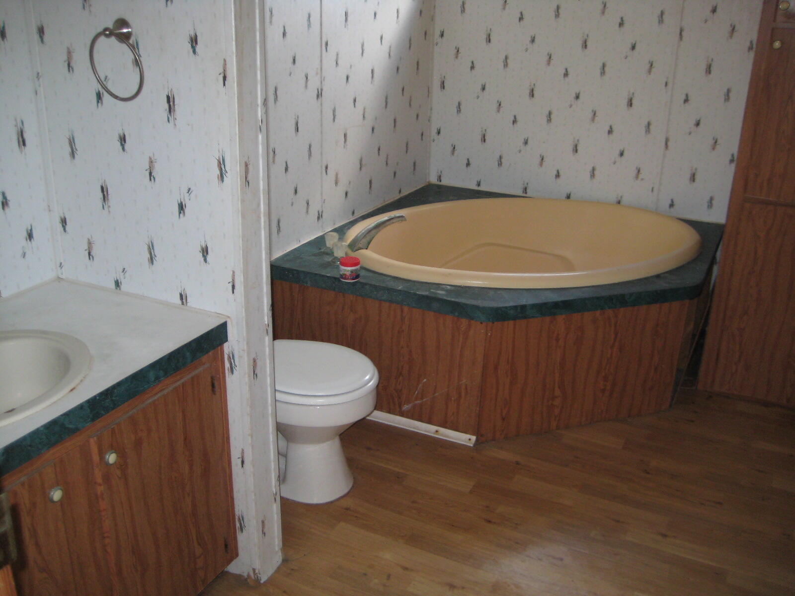 LOTS 0 & P OF TRACT 1 EAST 1/2 OF THE SOUTH 1/2 OF - Residential