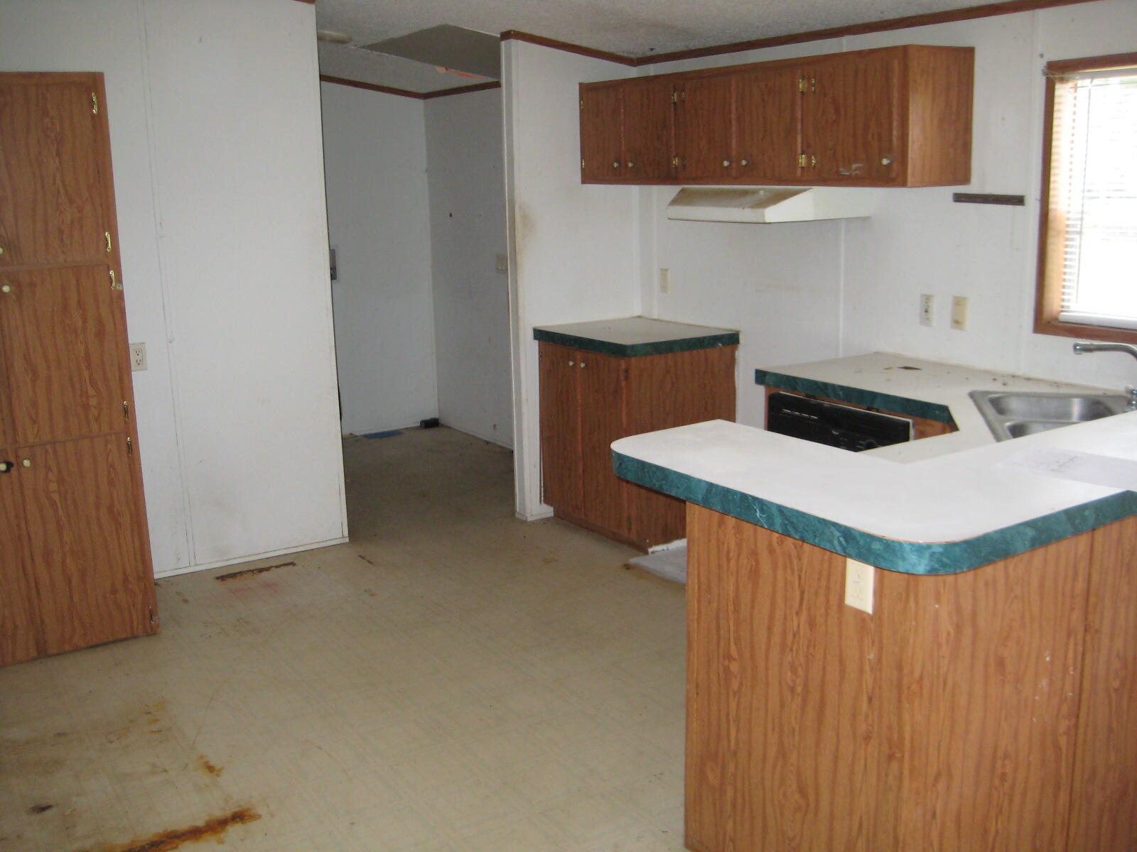 LOTS 0 & P OF TRACT 1 EAST 1/2 OF THE SOUTH 1/2 OF - Residential