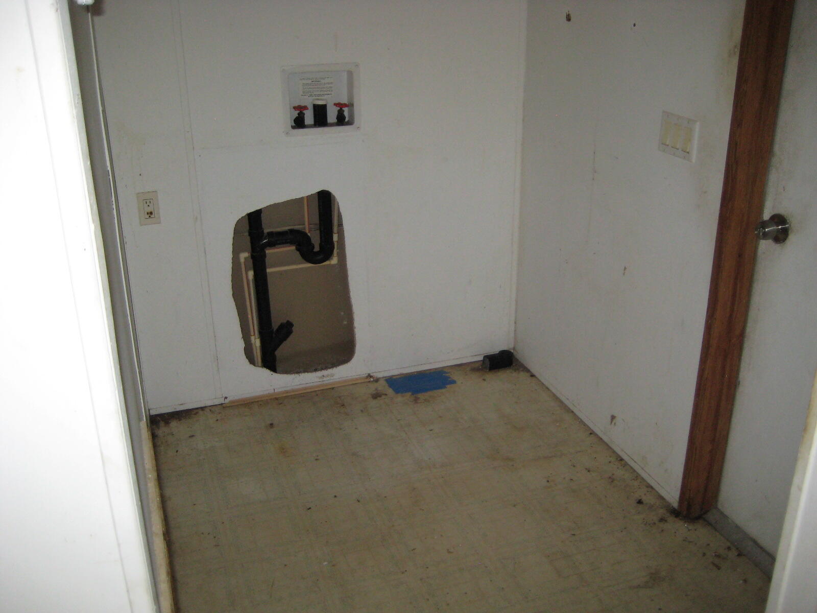 LOTS 0 & P OF TRACT 1 EAST 1/2 OF THE SOUTH 1/2 OF - Residential