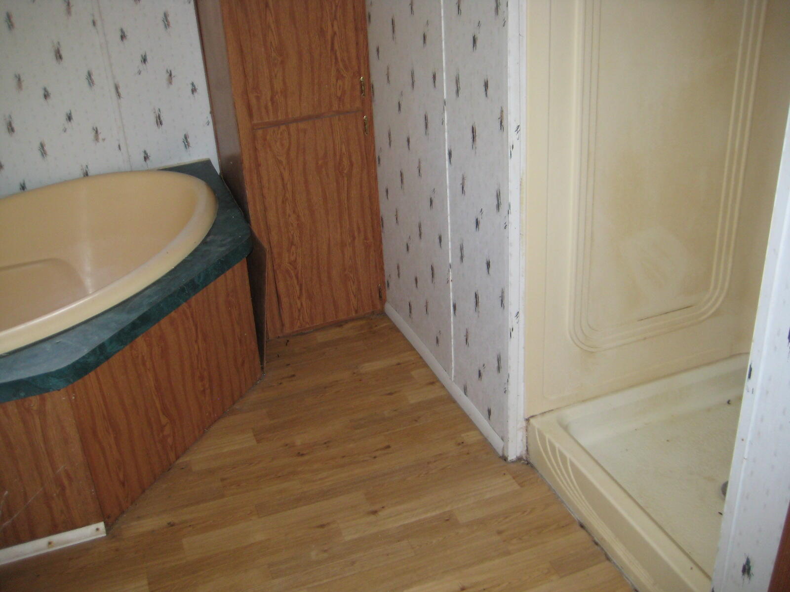 LOTS 0 & P OF TRACT 1 EAST 1/2 OF THE SOUTH 1/2 OF - Residential