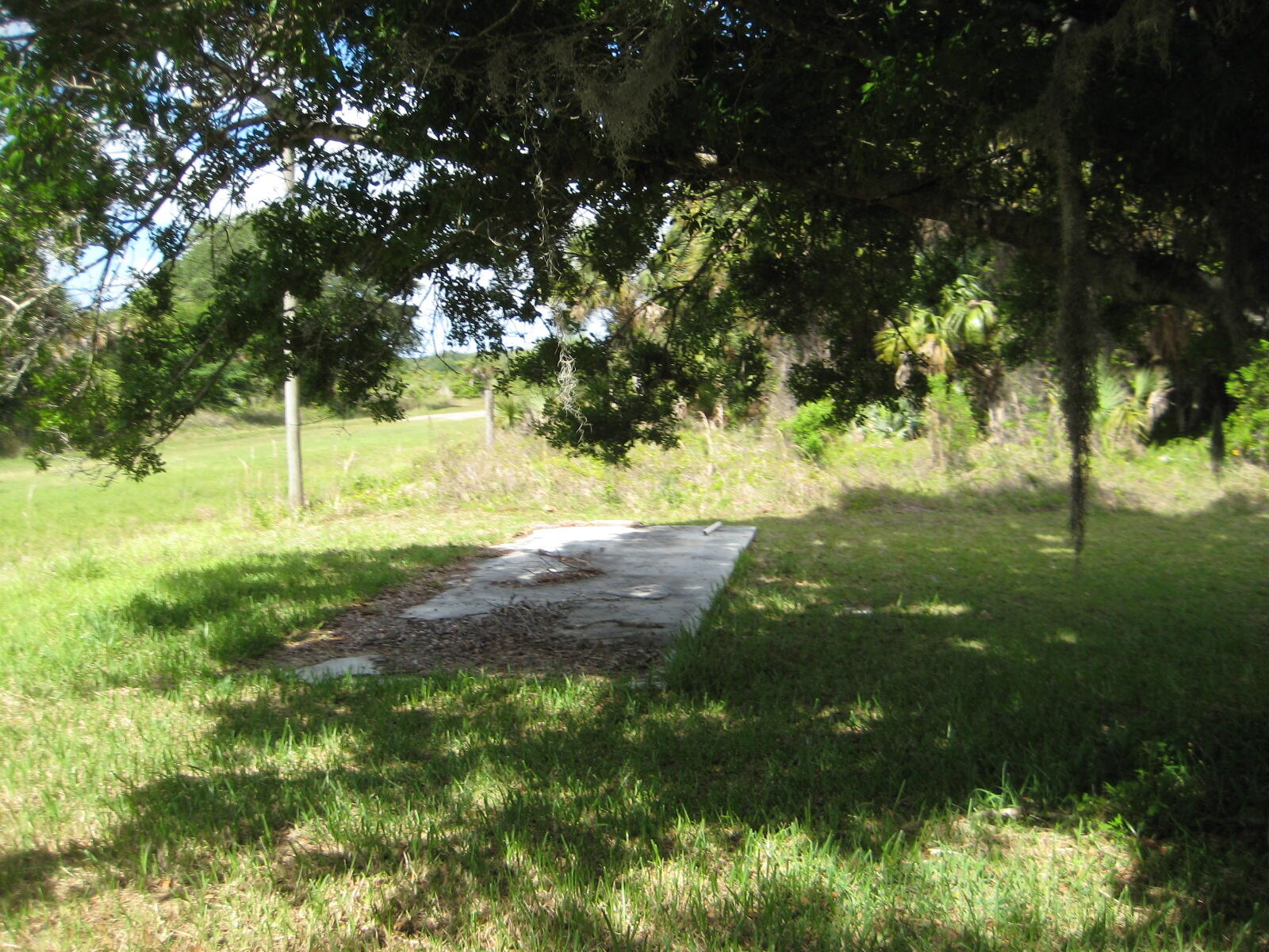 LOTS 0 & P OF TRACT 1 EAST 1/2 OF THE SOUTH 1/2 OF - Residential