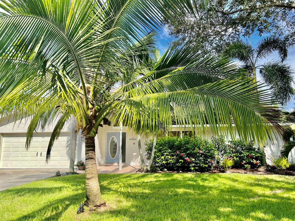 Photo of 4384 Nicole Circle, Tequesta, FL 33469 (MLS # R10915750)