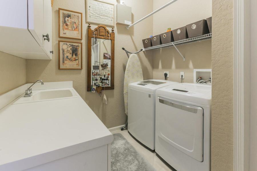 JOG ESTATES - SANDHURST - Residential