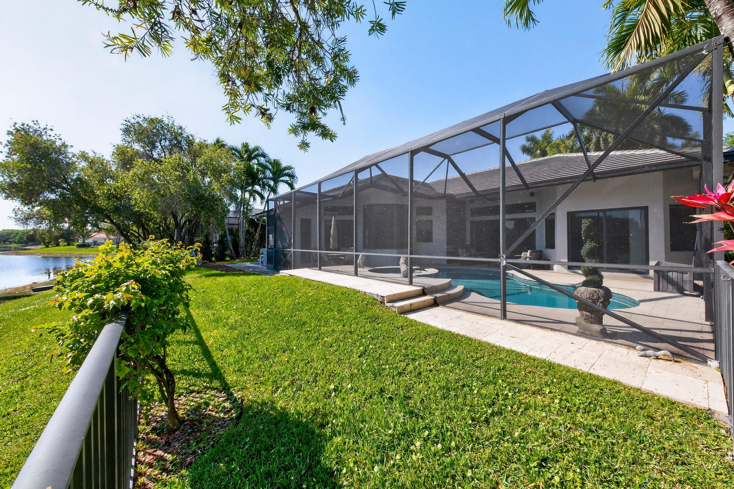 FOX RIDGE - Residential