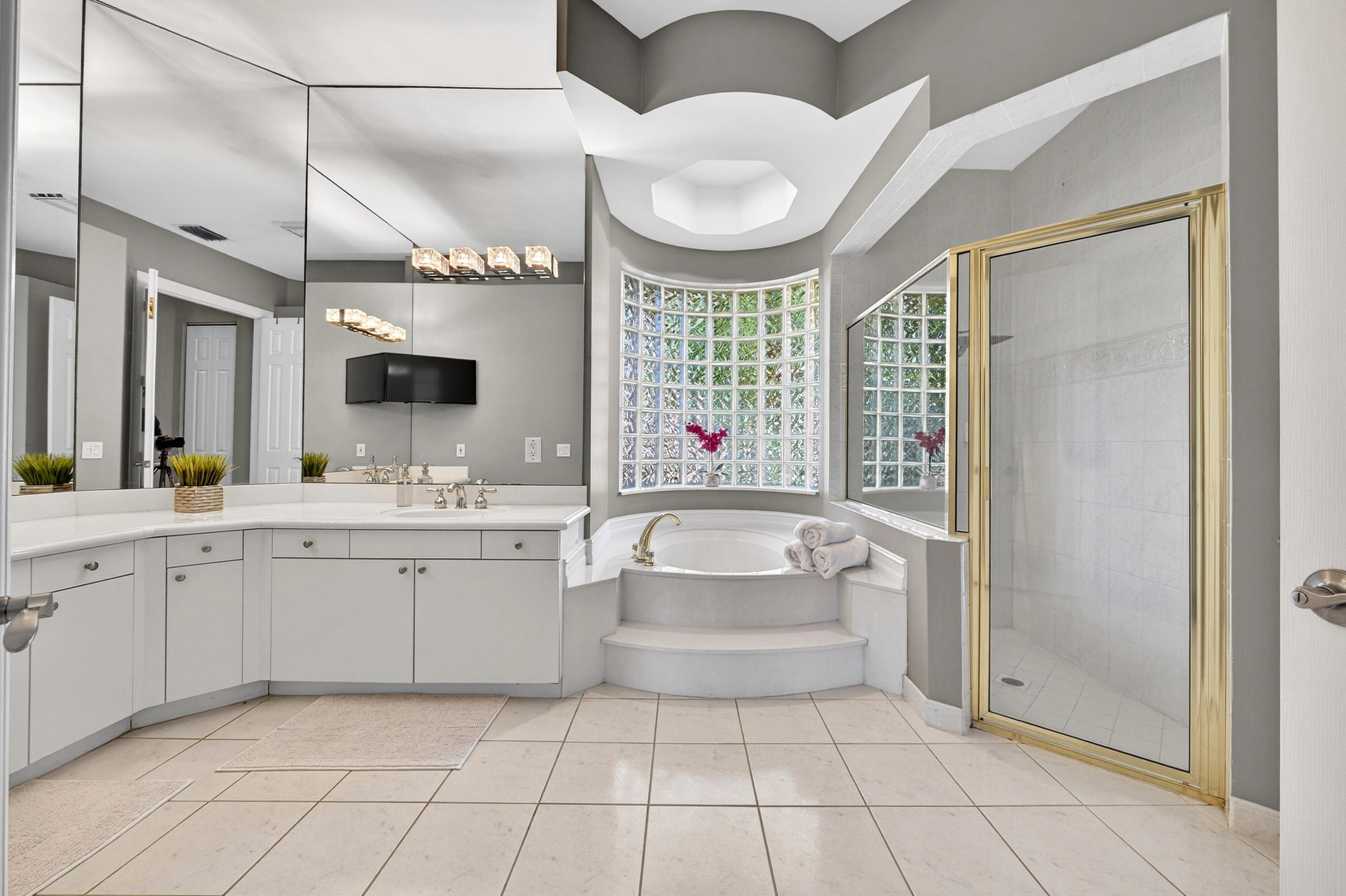 FOX RIDGE - Residential