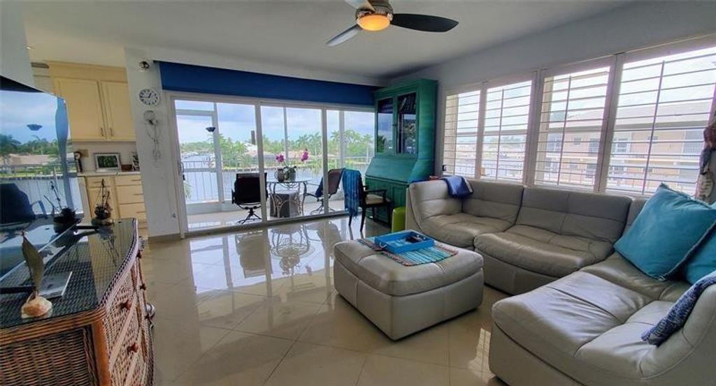 Photo of 745 SE 19th Avenue #314, Deerfield Beach, FL 33441 (MLS # F10550915)