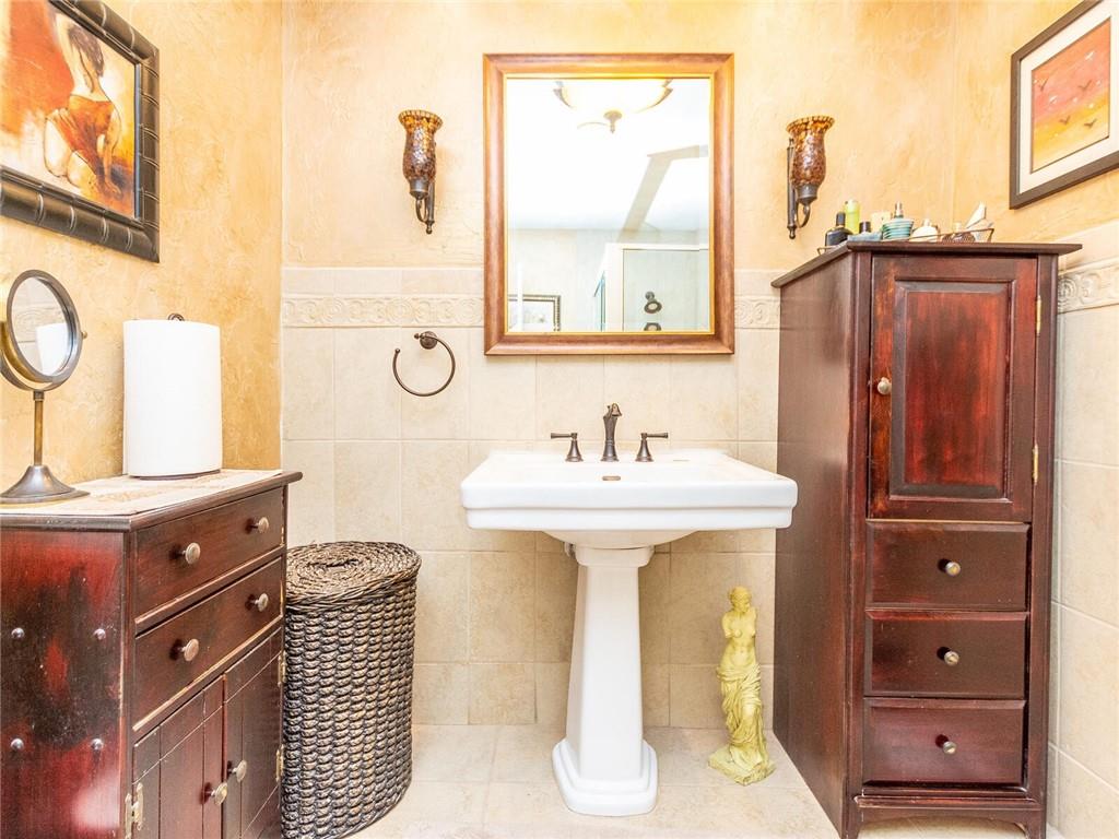 Westview Sec 1 Pt 1 94-50 - Residential