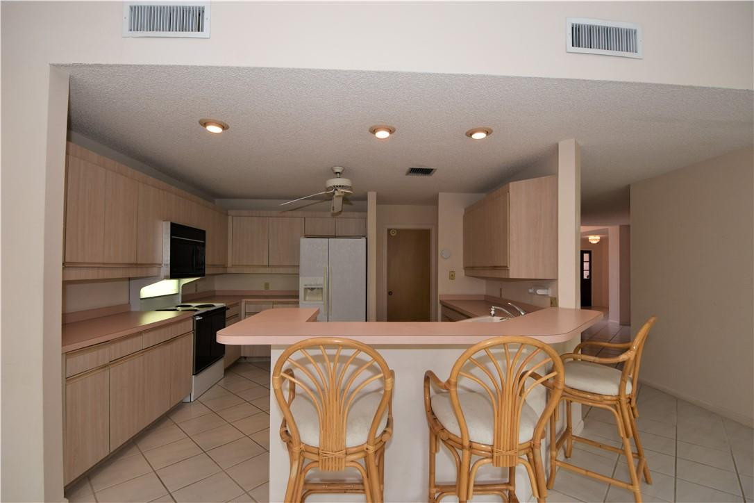 Golf-Tam Village 119-18 B - Residential