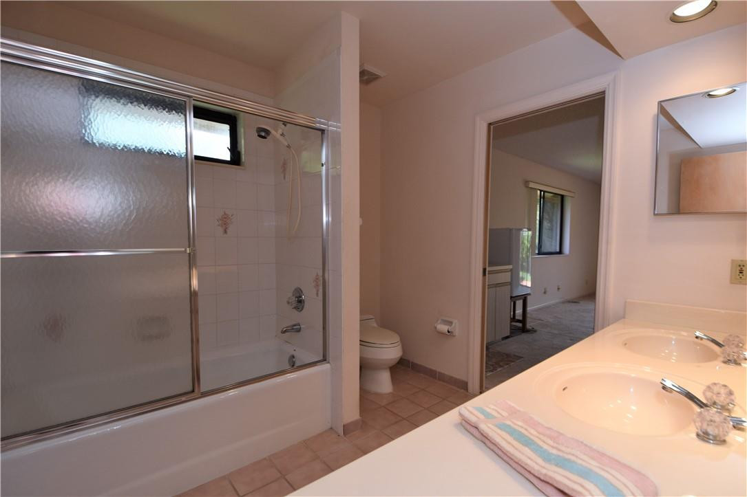 Golf-Tam Village 119-18 B - Residential