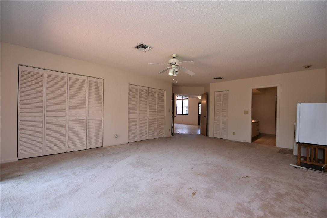 Golf-Tam Village 119-18 B - Residential