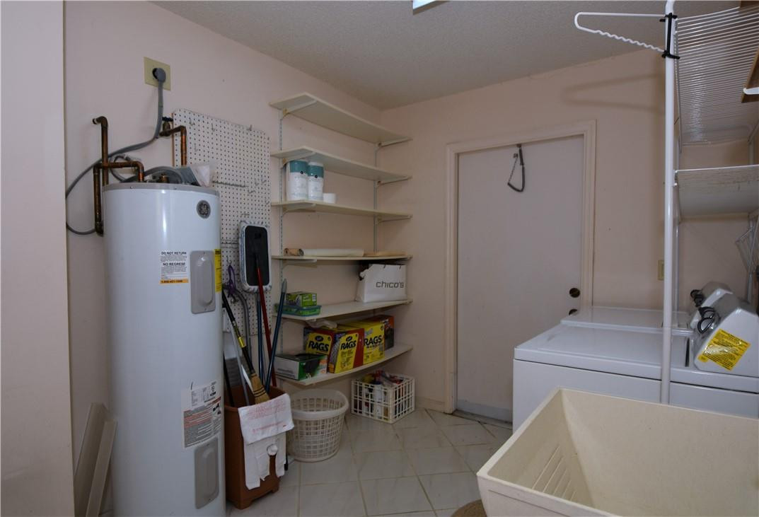 Golf-Tam Village 119-18 B - Residential