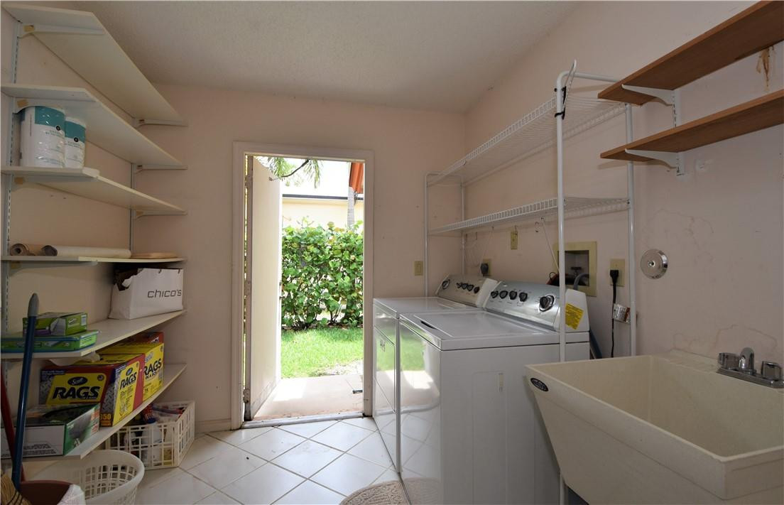 Golf-Tam Village 119-18 B - Residential