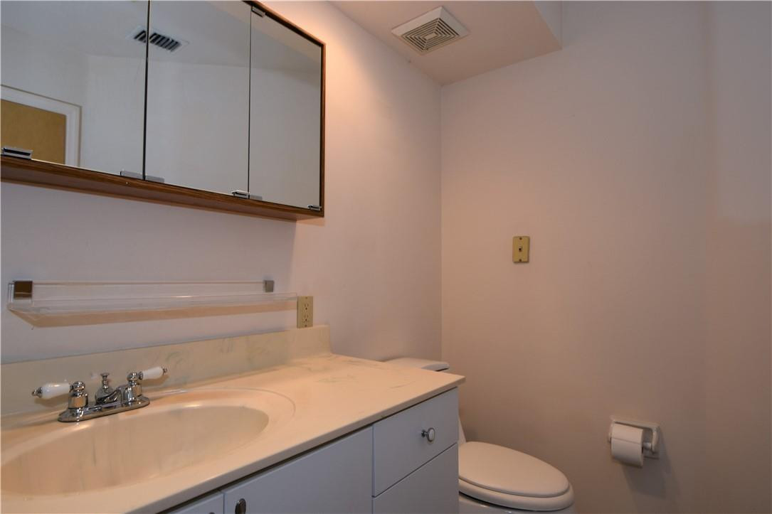 Golf-Tam Village 119-18 B - Residential