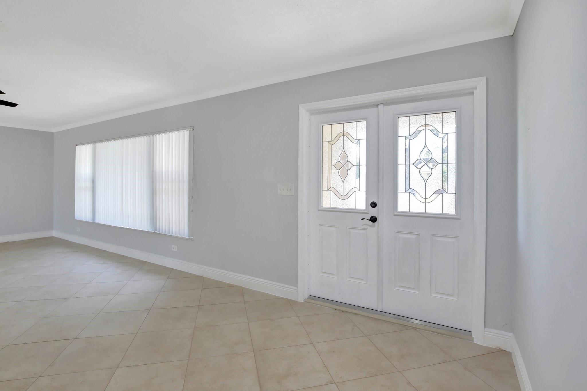 7281 NW 9th St
