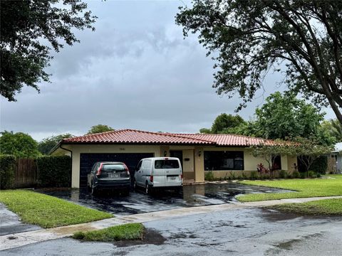 7281 NW 9th St Plantation FL 33317