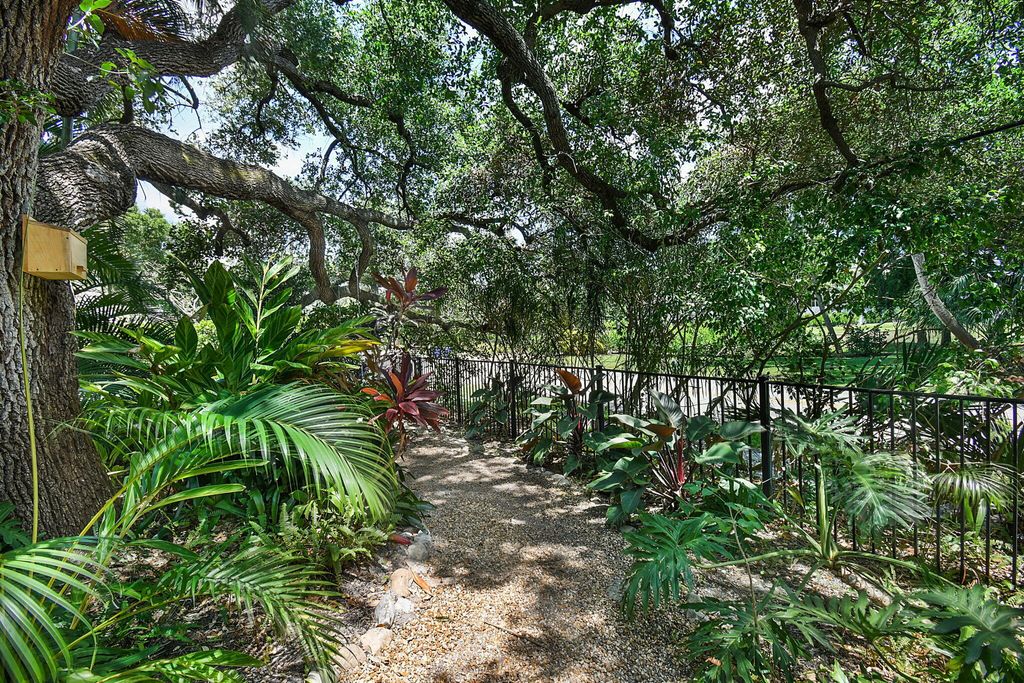 Photo of 1 Riverview Drive, Sewalls Point, FL 34996 (MLS # R11086825)