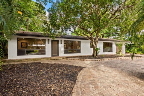 Photo of 2643 SW 30TH Terrace, Fort Lauderdale, FL 33312 (MLS # B26088176)