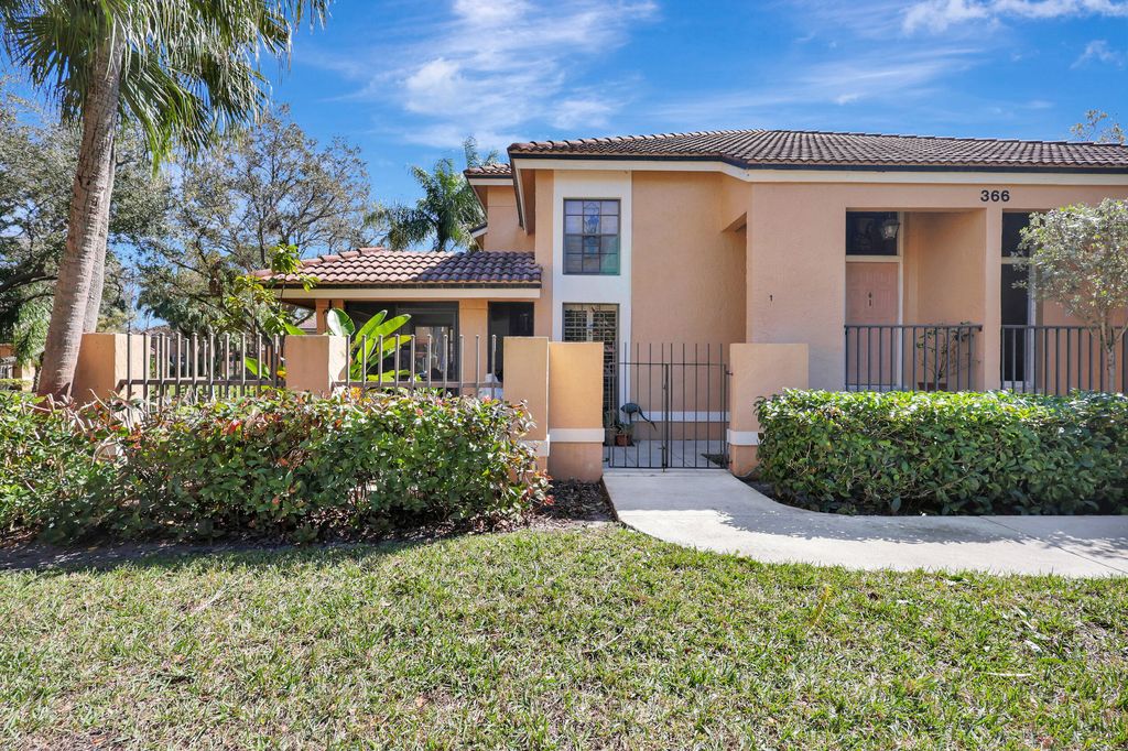 Photo of 3661 Prestwick Circle Circle #1, Palm Beach Gardens, FL 33418 (MLS # R10962160)
