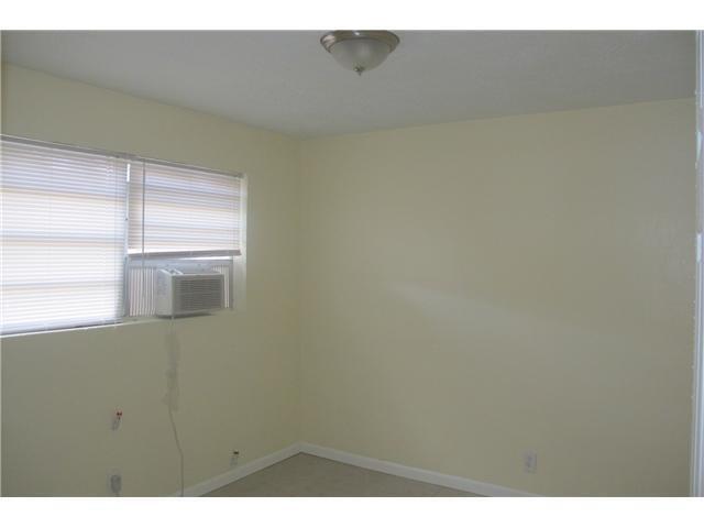 73 NE 7th Court 3