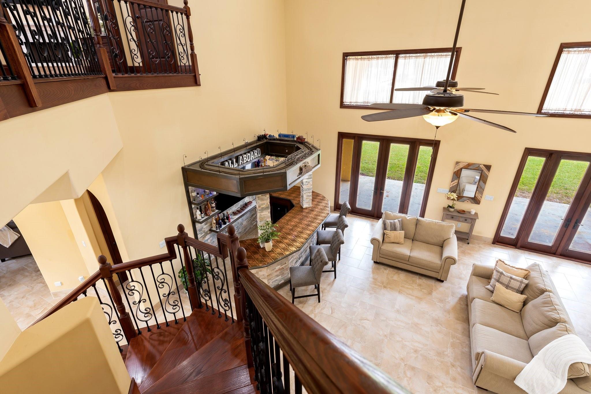 Five Gs 93-10 B - Residential
