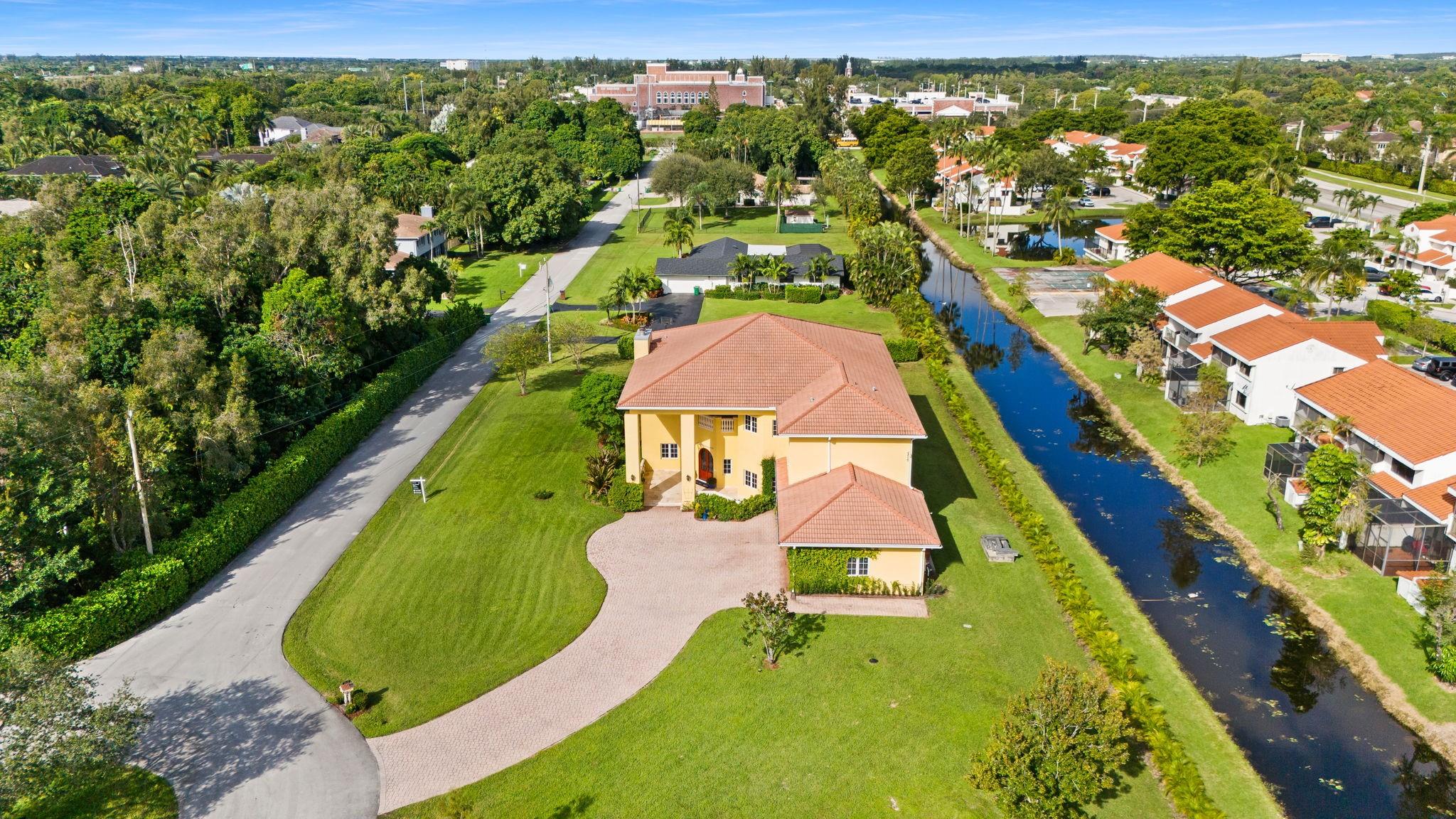 Five Gs 93-10 B - Residential