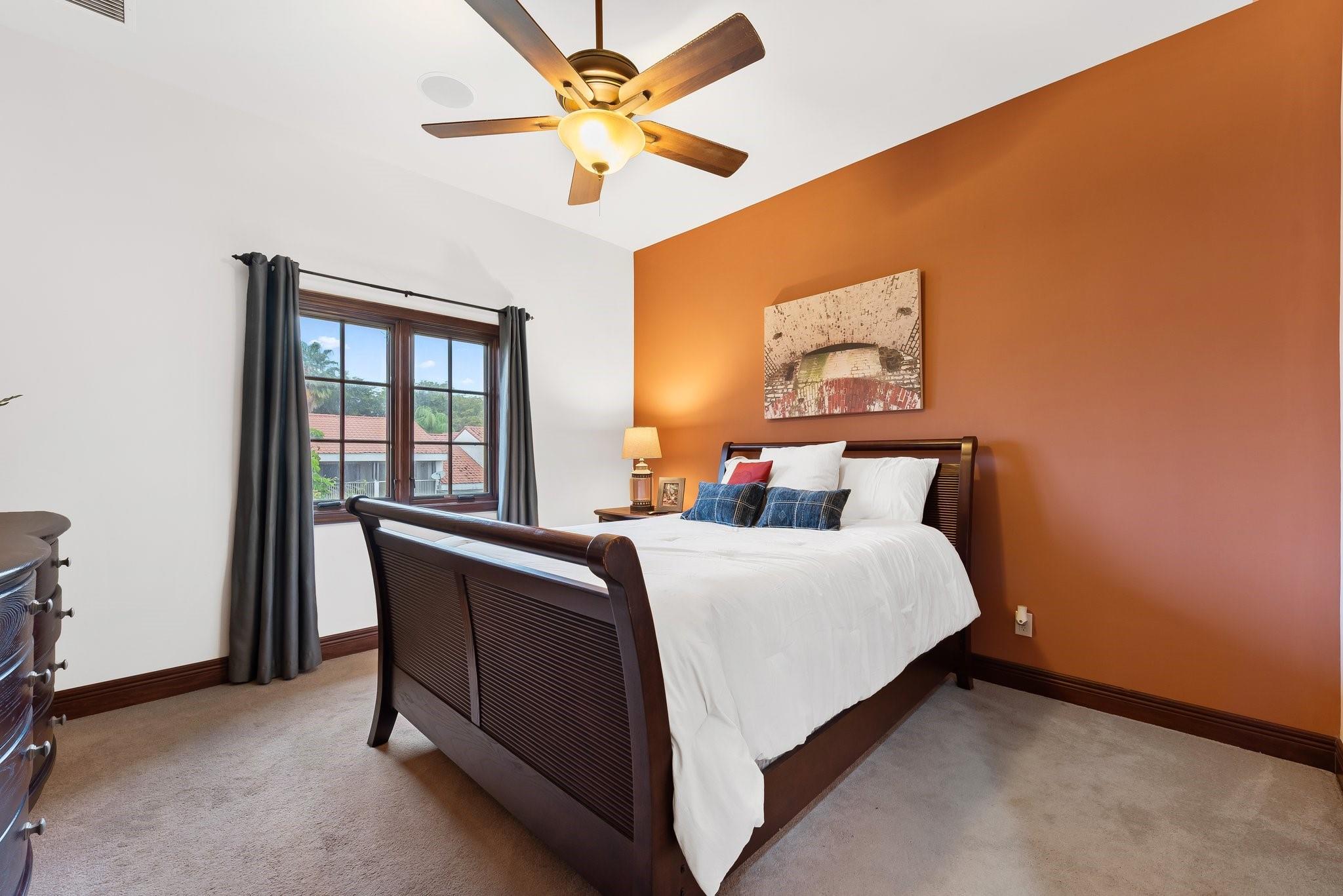 Five Gs 93-10 B - Residential