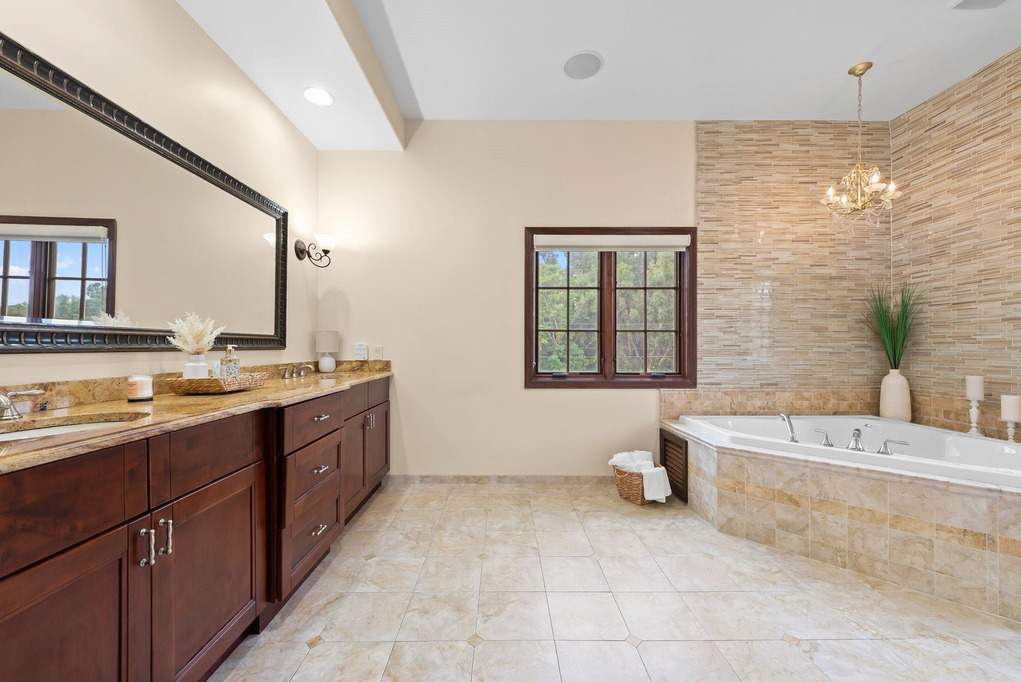 Five Gs 93-10 B - Residential