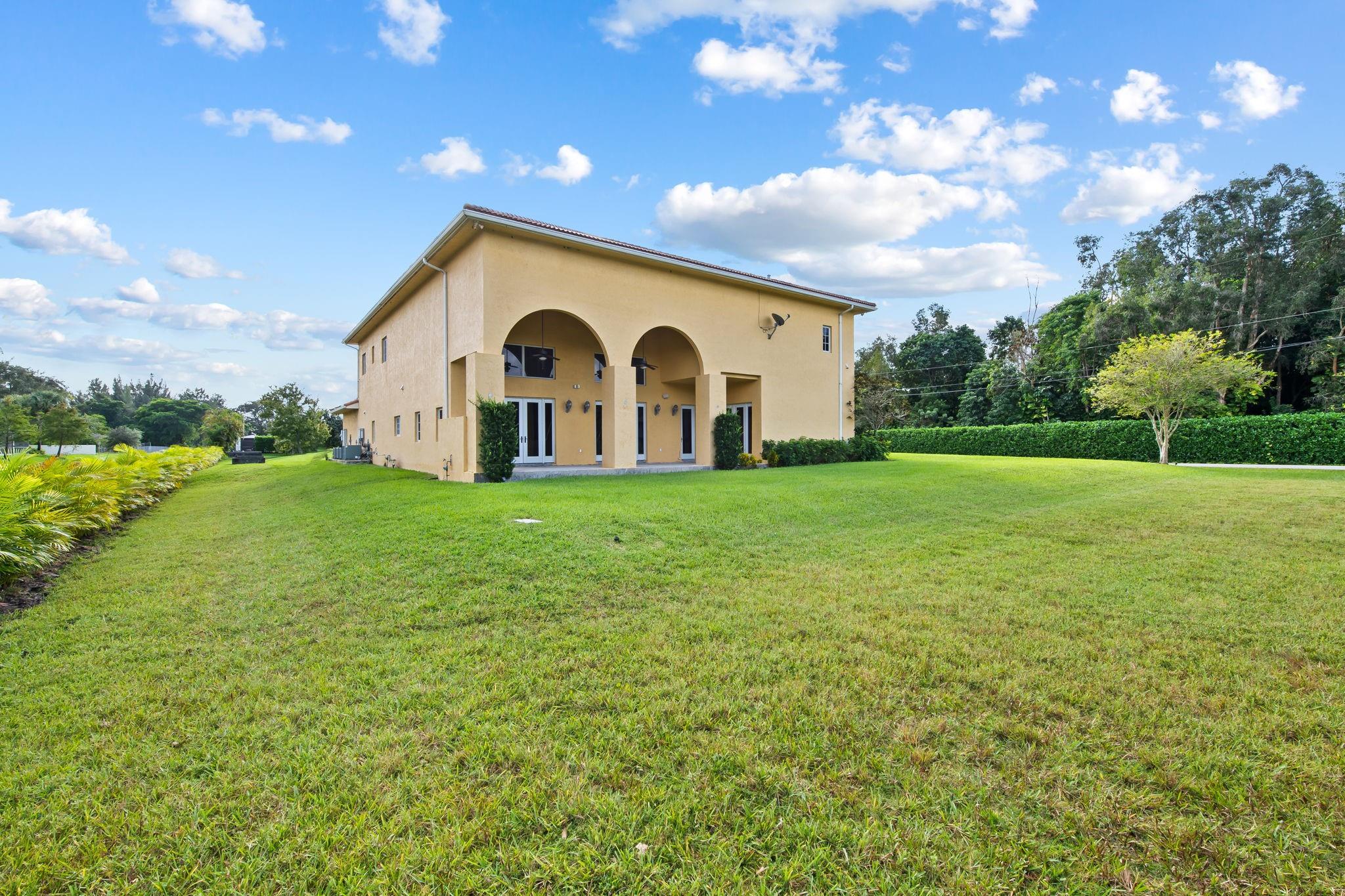 Five Gs 93-10 B - Residential