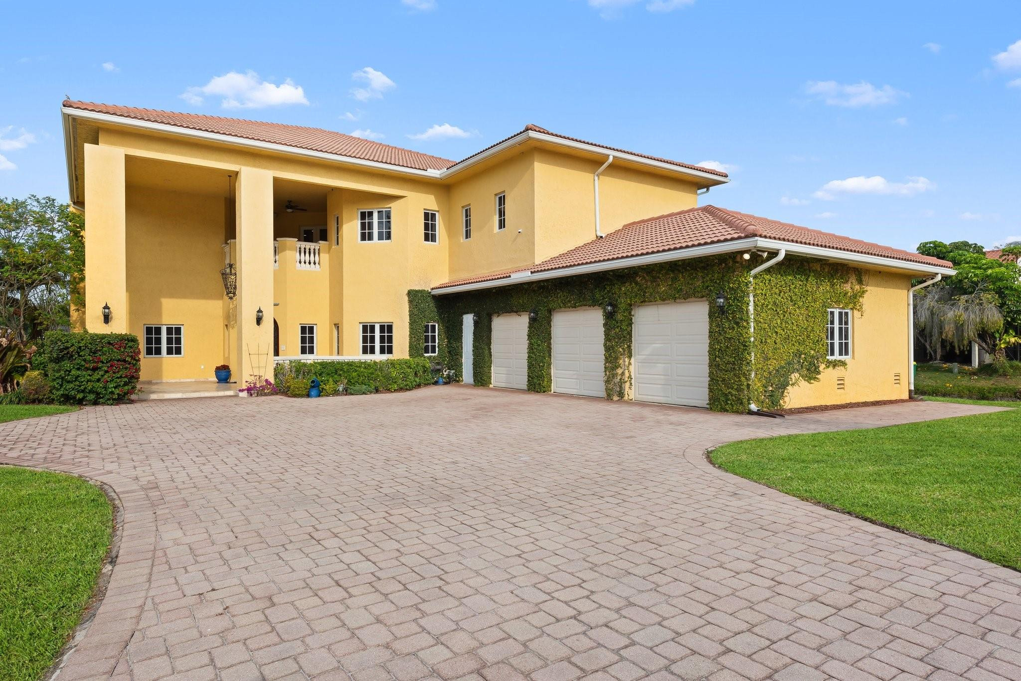 Five Gs 93-10 B - Residential